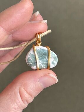 Moss Agate Gold Tone Wire Wrap Necklace